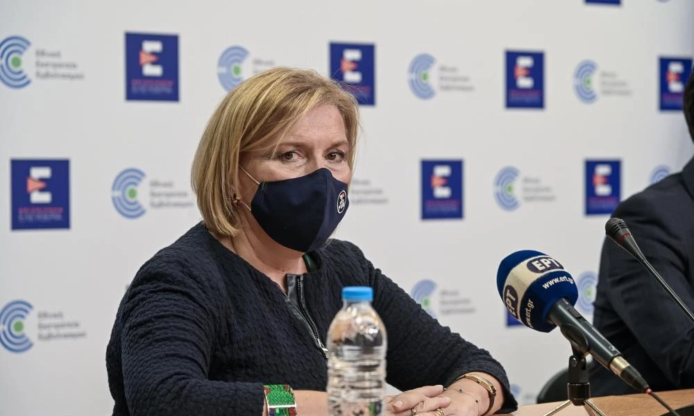 Μίνα Γκάγκα: "Οι μάσκες παραμένουν στους εσωτερικούς χώρους"